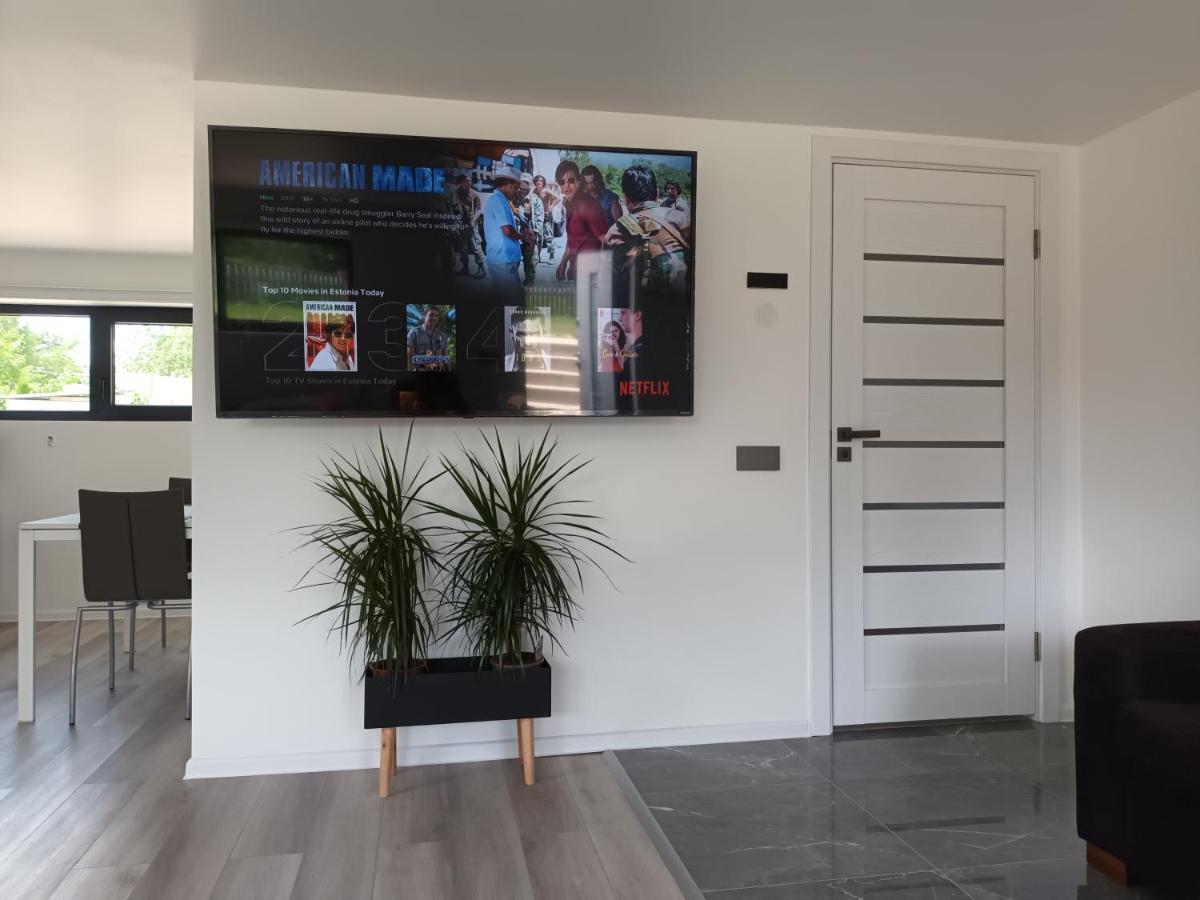 Luxury Apartment Private House And Parking Netflix Tartu Luaran gambar